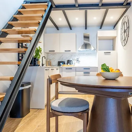 Duplex De Charme Au Coeur D'antibes